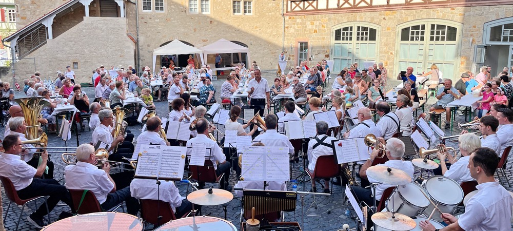 Saisonabschlusskonzert der Stadtkapelle Heppenheim im Kurmainzer Amtshof